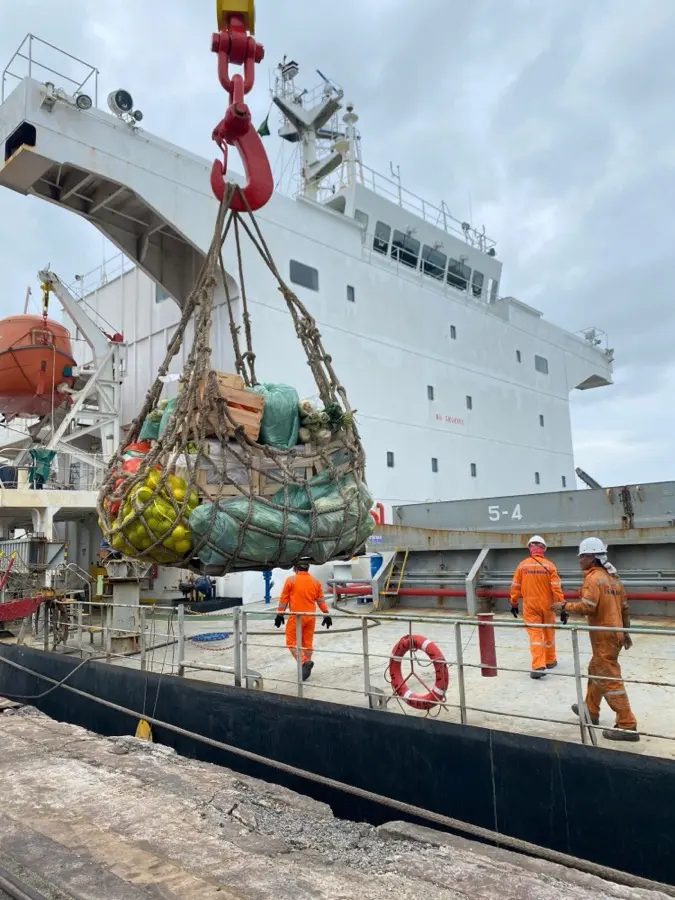 Provisions lifted on board by the ship’s crane